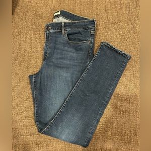 Levi women’s 711 Skinny Jeans